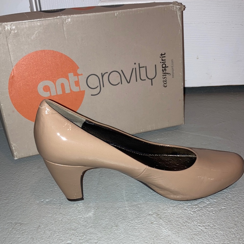 Easy Spirit Pumps ⭐️ - Picture 4 of 5